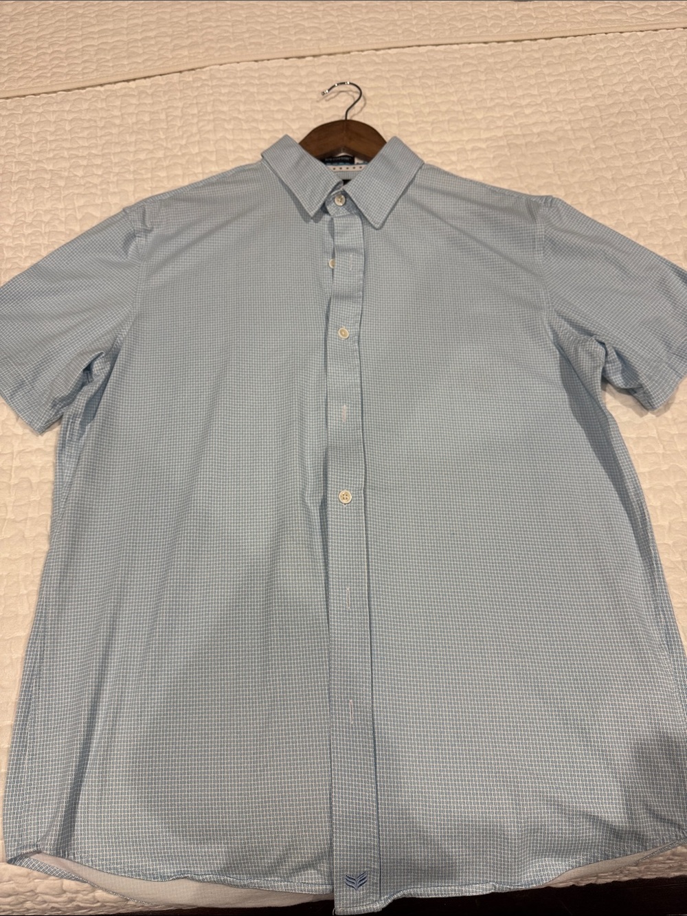 Men's Light Blue Short-Sleeve Button-Down Shirt